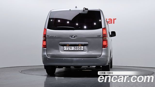 Hyundai Starex 11-Seater Wagon Smart — пробег 178 504 км — фото 4 из 5