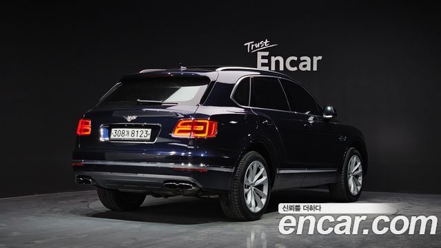 Bentley Bentayga 4.0 V8 — пробег 67 546 км — фото 2 из 5