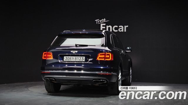 Bentley Bentayga 4.0 V8 — пробег 67 546 км — фото 4 из 5
