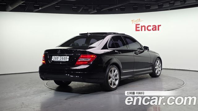 Mercedes-Benz C-Class C200 CGI Avantgarde Style Package — пробег 184 550 км — фото 2 из 5