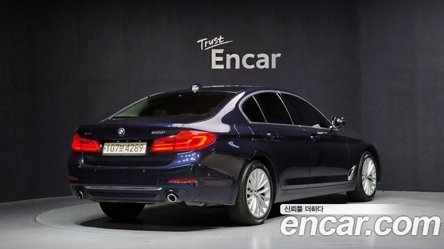 BMW 5-Series 530i xDrive Luxury Plus — пробег 112 072 км — фото 2 из 5
