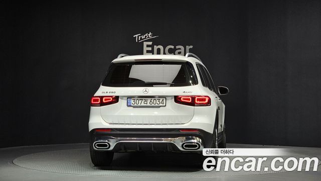 Mercedes-Benz GLB-Class GLB250 4MATIC — пробег 126 889 км — фото 4 из 5