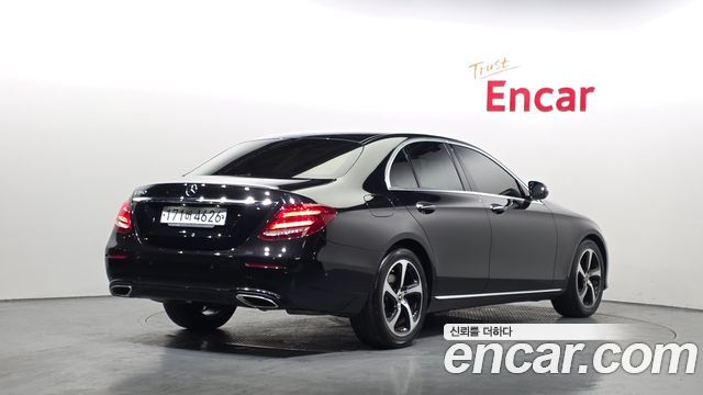 Mercedes-Benz E-Class из Кореи Encar
