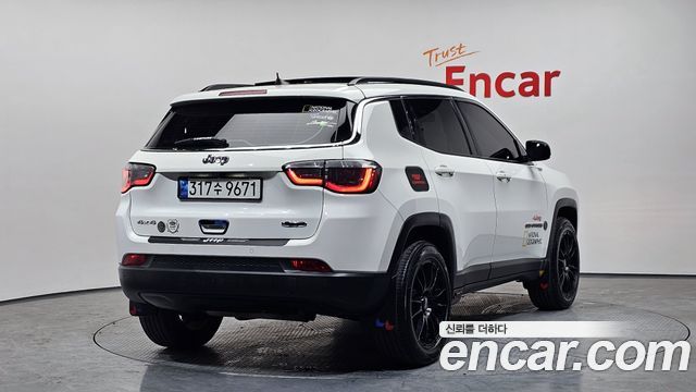 Jeep Compass 2.4 Longitude AWD — пробег 94 621 км — фото 2 из 5
