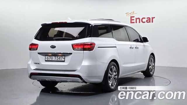 Kia Carnival из Кореи Encar