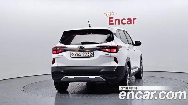 Kia Seltos из Кореи Encar
