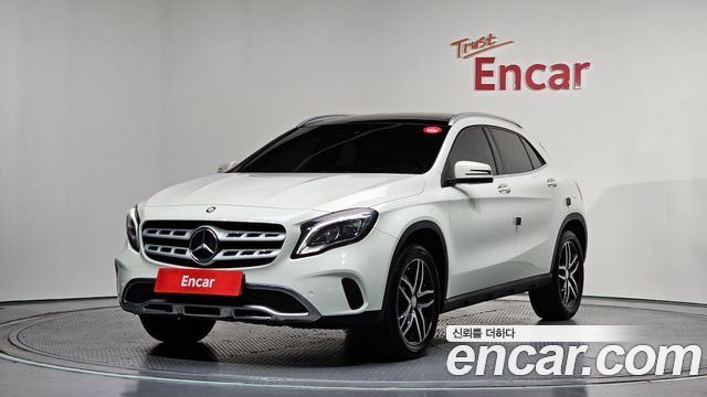 Mercedes-Benz GLA-Class GLA220 Premium — пробег 115 161 км — фото 1 из 5