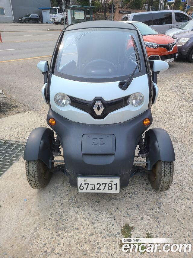 Renault (Samsung) Twizy Intens(2-seater) — пробег 5 652 км — фото 3 из 5