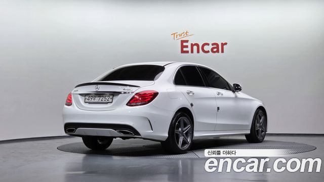 Mercedes-Benz C-Class C200 4MATIC AMG Line — пробег 135 835 км — фото 2 из 5