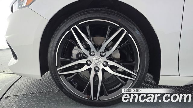Honda Accord 2.0 Hybrid Touring — пробег 47 802 км — фото 5 из 5