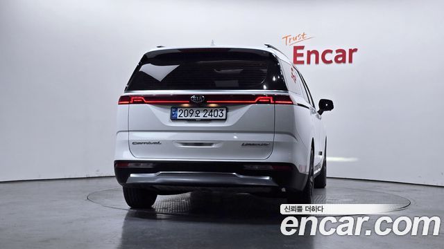 Kia Carnival из Кореи Encar
