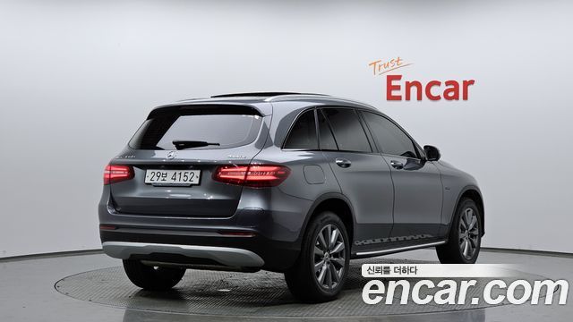 Mercedes-Benz GLC-Class GLC350e 4MATIC Premium — пробег 45 192 км — фото 2 из 5