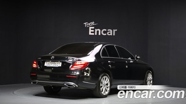 Mercedes-Benz E-Class из Кореи Encar