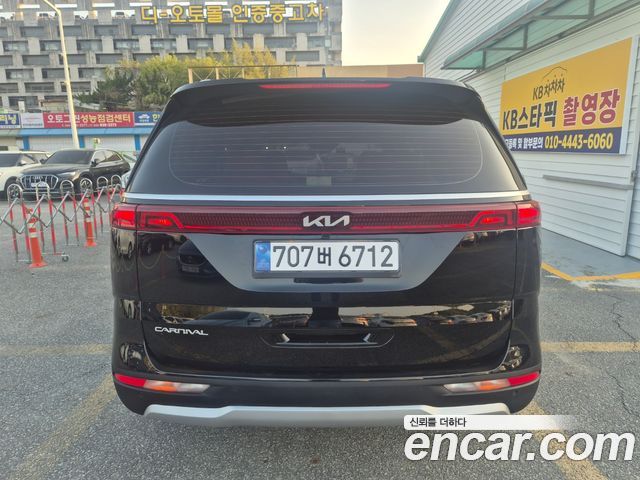Kia Carnival 11-Seater Prestige — пробег 41 135 км — фото 5 из 5