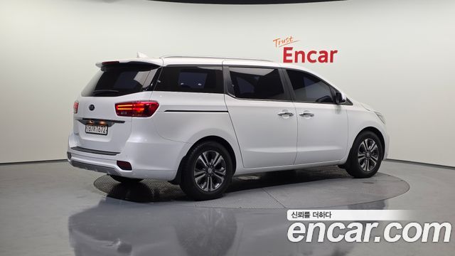 Kia Carnival из Кореи Encar