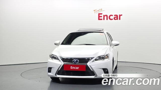 Lexus CT200h 1.8 Supreme ZWA10 — пробег 139 410 км — фото 3 из 5