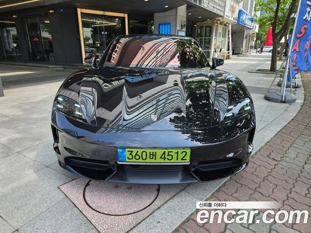 Porsche Taycan GTS — пробег 4 700 км — фото 3 из 5