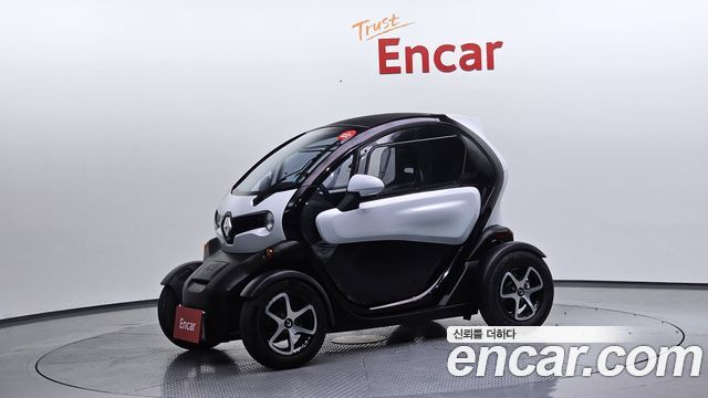 Renault (Samsung) Twizy Intens(2-seater) — пробег 5 913 км — фото 1 из 5