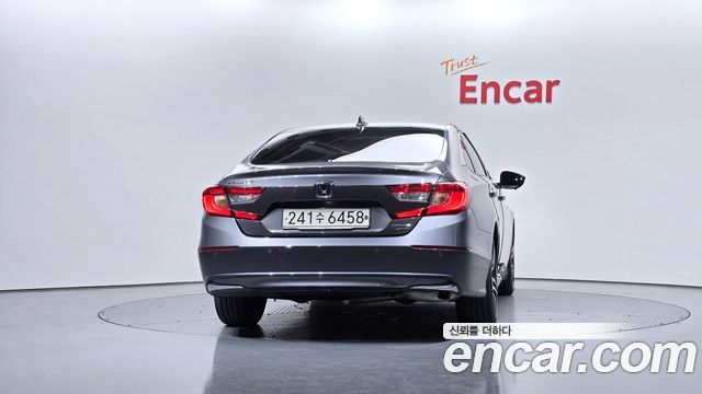 Honda Accord 2.0 Hybrid Touring — пробег 88 504 км — фото 4 из 5