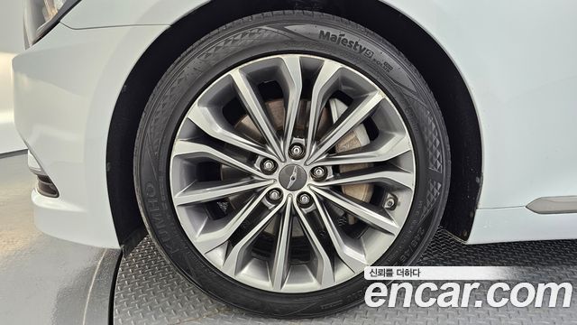 Hyundai Genesis из Кореи Encar