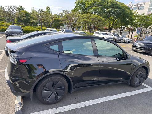 Tesla Model Y RWD — пробег 11 200 км — фото 2 из 5