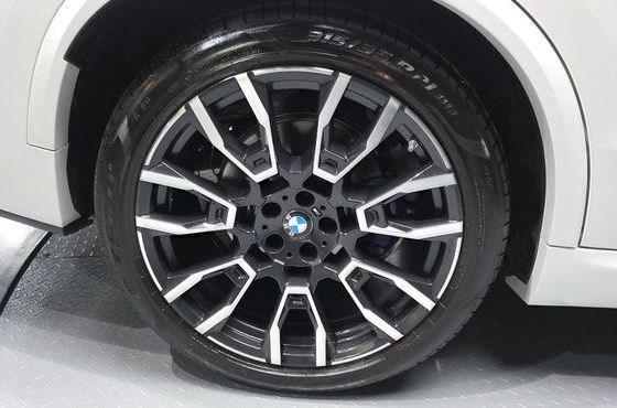 BMW X5 xDrive 40i M Sport — пробег 8 901 км — фото 5 из 5