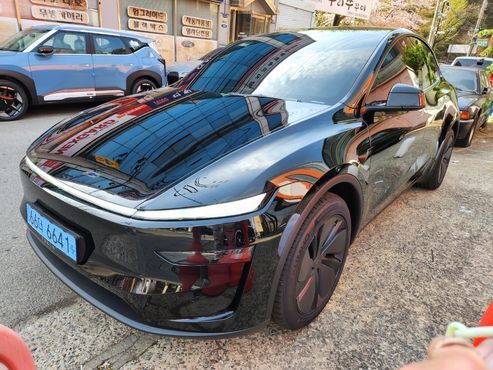 Tesla Model Y Premium RWD — пробег 500 км — фото 2 из 5