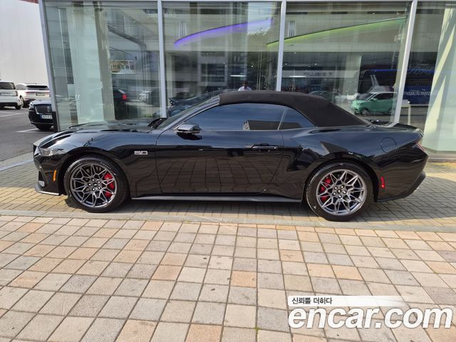 Ford Mustang 5.0 GT Premium Convertible — пробег 500 км — фото 3 из 5
