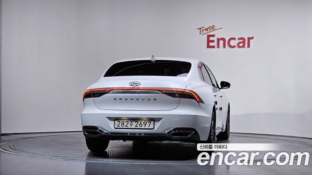 Hyundai Grandeur из Кореи Encar