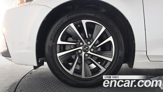Lexus CT200h из Кореи Encar