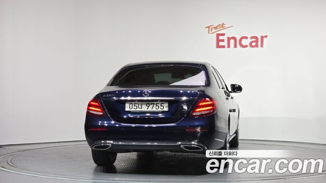 Mercedes-Benz E-Class из Кореи Encar