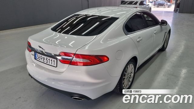 Jaguar XF 2.0 Luxury X250 — пробег 91 797 км — фото 3 из 5
