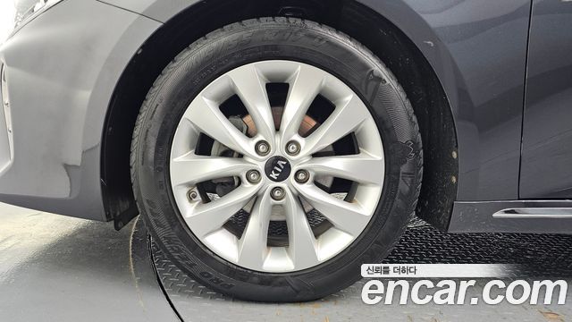 Kia K5 из Кореи Encar
