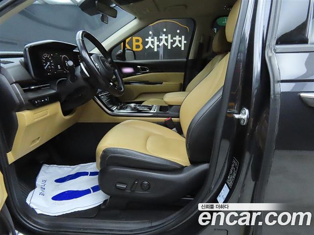 Kia Carnival 9-Seater Signature — пробег 217 591 км — фото 5 из 5
