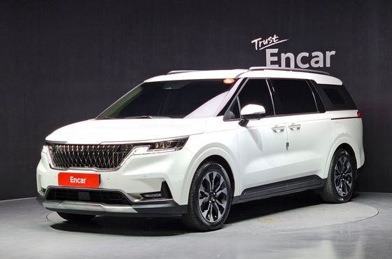 Kia Carnival Diesel 9-Seater Signature — пробег 68 493 км — фото 1 из 5