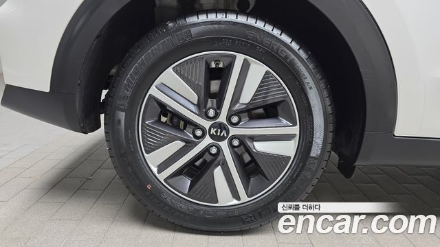 Kia Niro 1.6 HEV Noblesse Special — пробег 67 195 км — фото 5 из 5