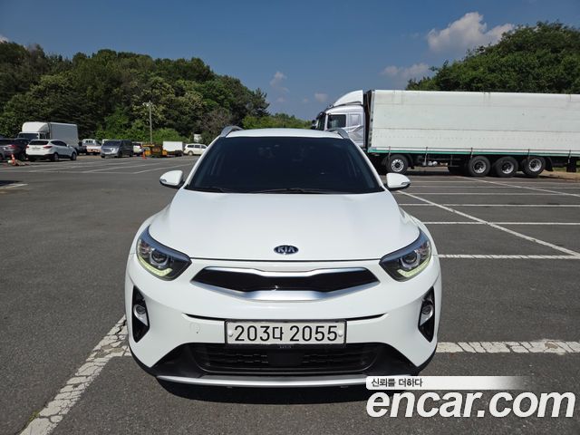 Kia Stonic Diesel 1.6 Trendy — пробег 131 006 км — фото 2 из 5