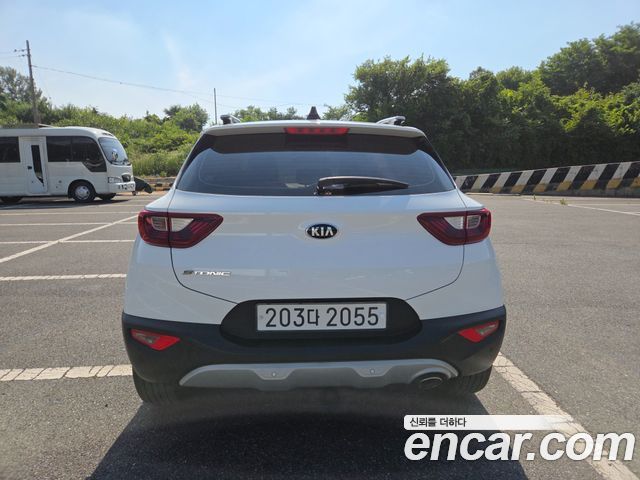 Kia Stonic Diesel 1.6 Trendy — пробег 131 006 км — фото 4 из 5