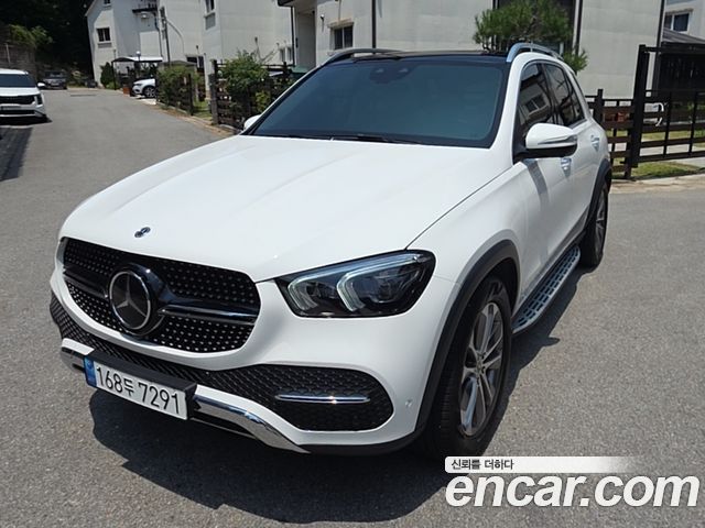 Mercedes-Benz GLE-Class GLE300d 4MATIC — пробег 65 500 км — фото 1 из 5