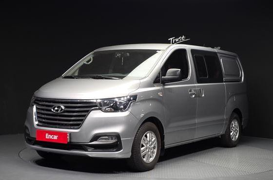 Hyundai Starex Van 5-Seater Smart — пробег 125 175 км — фото 1 из 5