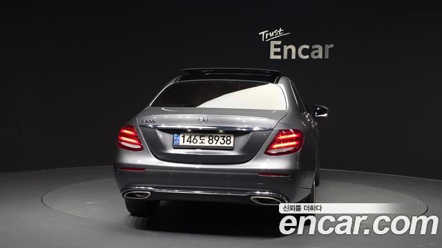 Mercedes-Benz E-Class из Кореи Encar
