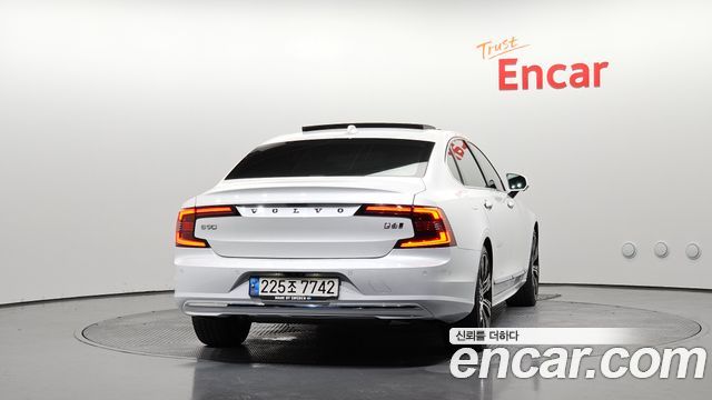 Volvo S90 B6 AWD Ultimate Bright — пробег 139 607 км — фото 4 из 5