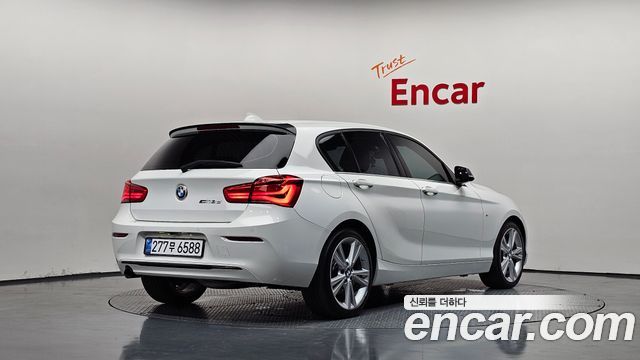 BMW 1-Series 118d Sport Special Edition 5Door — пробег 104 984 км — фото 2 из 5