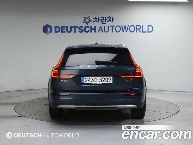Volvo V60 B5 Ultimate AWD — пробег 46 436 км — фото 4 из 5