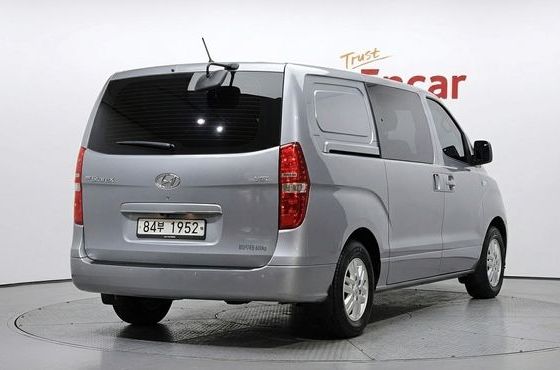 Hyundai Starex Van 5-Seater Smart — пробег 155 086 км — фото 2 из 5