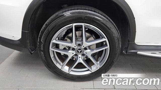 Mercedes-Benz GLC-Class GLC350e 4MATIC AMG Line — пробег 73 049 км — фото 5 из 5