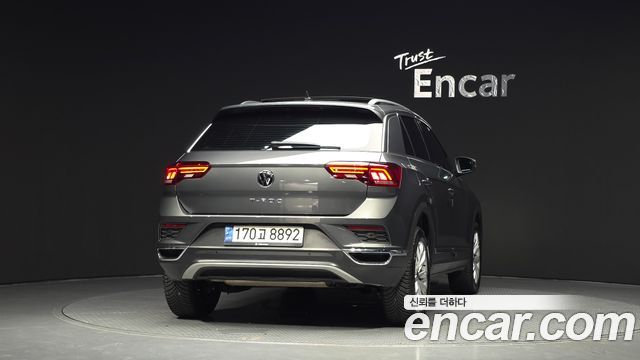 Volkswagen T-Roc 2.0 TDI Premium — пробег 58 001 км — фото 4 из 5