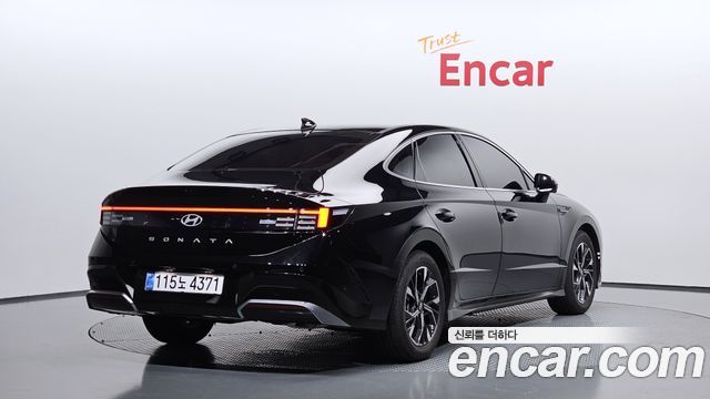 Hyundai Sonata 2.0 Exclusive — пробег 18 063 км — фото 2 из 5