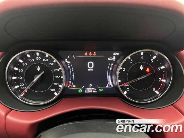Maserati Levante из Кореи Encar