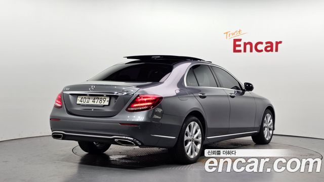 Mercedes-Benz E-Class из Кореи Encar